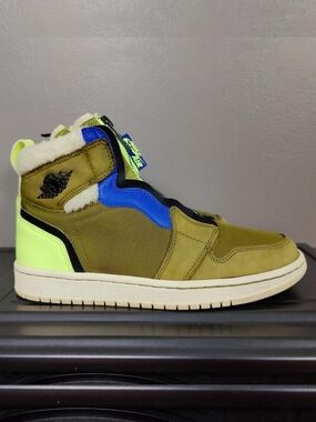 Air Jordan 1 Retro High Zip Sneakers Olive Green Suede Yellow Blue Womens 7.5